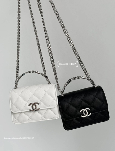 CHANEL 22S FLAP BAG WITH TOP HANDLE Grained calfskin dark-Tone Metal White/black