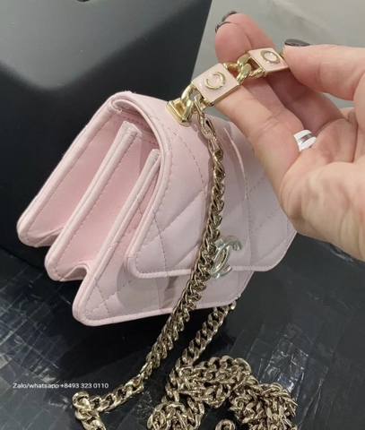 CHANEL 22s FLAP BAG WITH TOP HANDLE Lambskin Gold-Tone Metal Pink