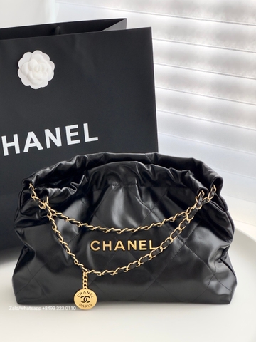 CHANEL 22 bag HANDBAG Shiny Calfskin & Gold-Tone Metal Black