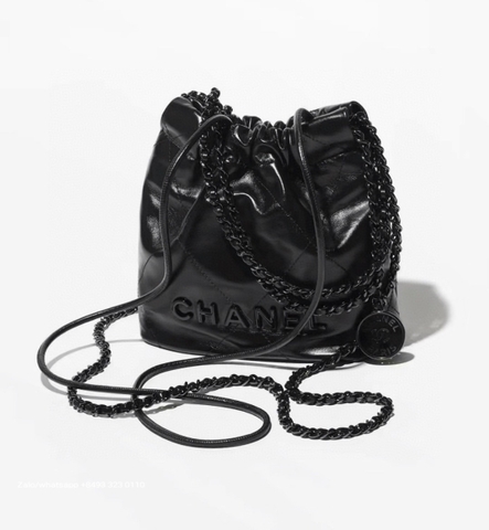 CHANEL 22 MINI HANDBAG Shiny Calfskin & black-Tone Metal Black AS3980