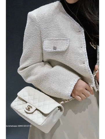 CHANEL MINI CLASSIC HANDBAG GRAINED CALFSKIN & Gold-Tone Metal white