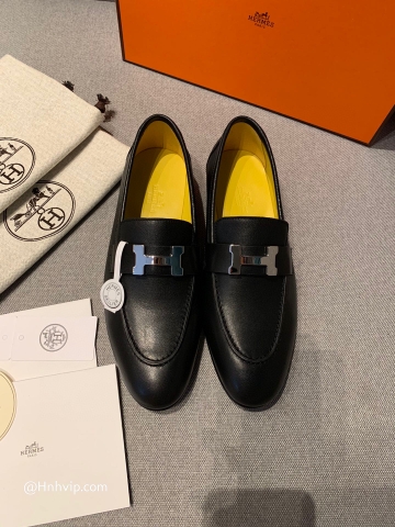 HERMES Paris loafer