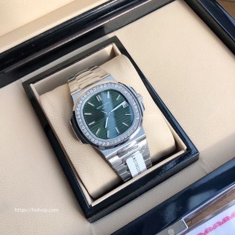 PATEK PHILIPPE NAUTILUS 5711 DIAMOND BEZEL GREEN DIAL