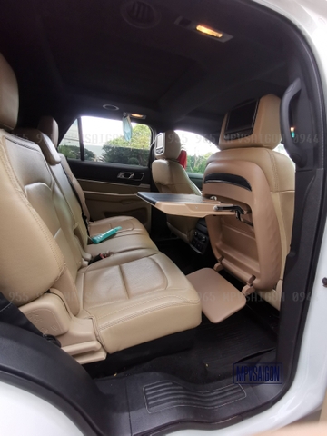 Bàn ăn bàn làm việc trên xe Ford Explorer