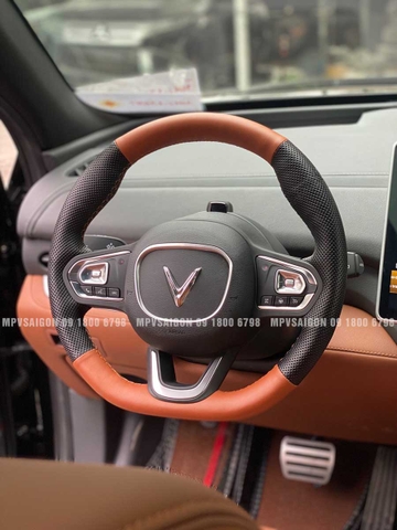 Bọc da vô Lăng và vô lăng carbon xe VinFast VF3
