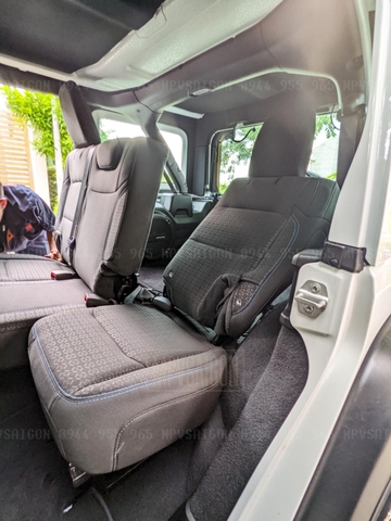 Jeep nâng cấp ghế chỉnh điện: giải pháp chỉnh điện cho ghế tài phụ và ghế hàng hai