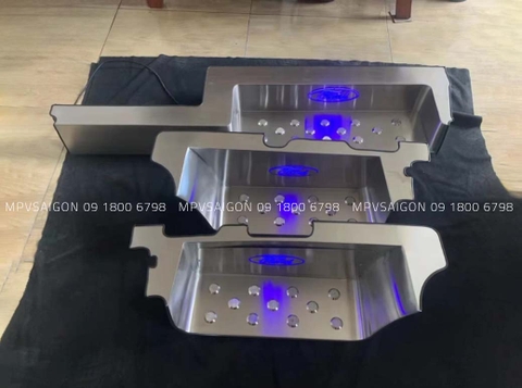 Ốp nhôm - ốp inox chống trầy cho Ford Transit mới 2024