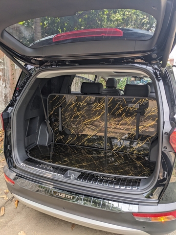 Ốp inox ốp hợp kim nhôm có LED bậc lên xuống Hyundai Custin