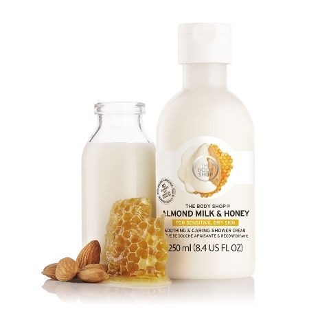 Sữa tắm The Body Shop Almond Milk & Honey 250ml