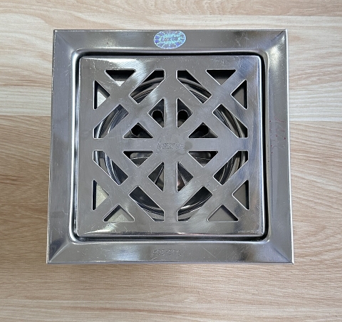 Phễu thoát sàn Luxta L-702B phi 60