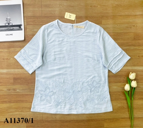 M Collection | Áo Trung Niên Nữ Lụa Hàn Phom Vuông Cắt Hoa 3D A11370LW01