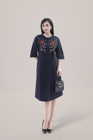 Váy Đầm Nữ Suông Chất Vải Cotton Thêu Hoa Cổ Cổ Tròn Tay Lỡ Công Sở Thanh Lịch D13070LW01