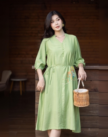 Đầm Cổ Tim Chất Liệu Lụa Hàn Swanlake Màu Da - D11435LW02