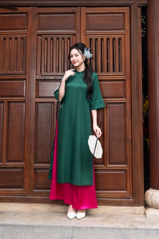 Áo Dài Thanh Yên Chất Lụa Gấm Cổ Tròn Thắt Bính Đính Ngọc Trai Swanlake Xanh lá - L12033LW01
