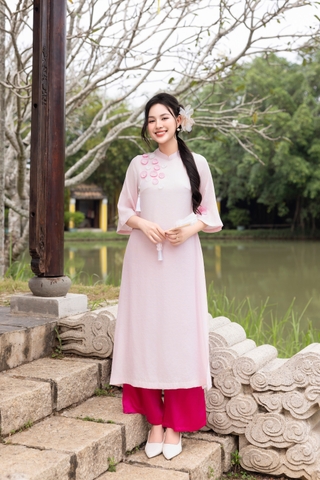 Áo Dài Ngọc Sương Chất Lụa Taffta Đính Hoa Swanlake Xanh - L12129LW01