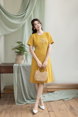 Swanlake | Váy Đầm Phom A Nhấn Eo Nhẹ Chất liệu Linen Chạy Nét Thủ Công  - D12362LW01