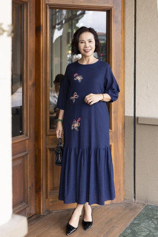 COLLECTION | Váy Đầm Maxi Nữ Trung Niên Tặng Mẹ Vải Linen Đuôi Cá Thêu Hoa Tay Lỡ Bo Chun D12531LW01