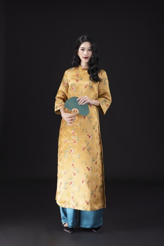 M COLLECTION | Áo Dài Tết Trung Niên Tặng Mẹ Vải Gấm Cao Cấp Cổ Trụ Dáng Suông Truyền Thống L13080LW01