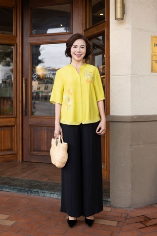 M-Collection - Áo Sơ Mi Cổ Trụ Tay Ngắn Thêu Đối Xứng Chất Liệu Vải Lụa Hàn - A12096LW01