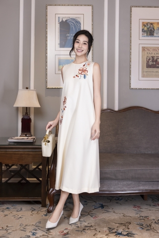 SWANLAKE | Váy Đầm Nữ Maxi Suông Sát Nách Có Túi In Hoa Hè Vải Lụa Dày Co Giãn Du Lịch Biển D12755LW01