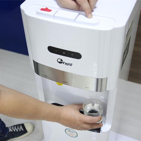 Cây nước nóng lạnh FujiE WD6500C 585W