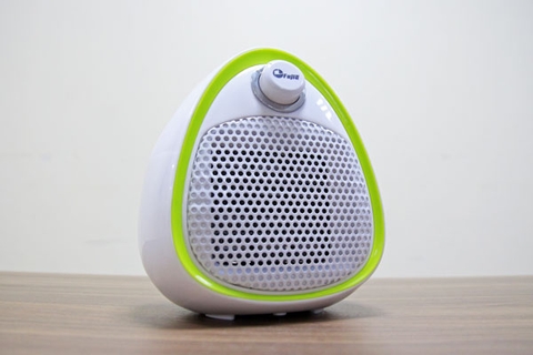 Quạt Sưởi Gốm Ceramic Mini FujiE CH-202Green - Màu Trắng Viền Xanh Lá