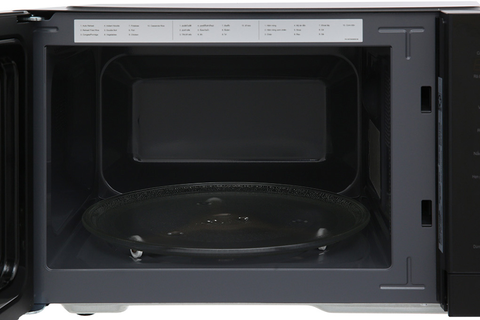 Lò vi sóng có nướng Panasonic NN-GT35NBYUE 24 lít