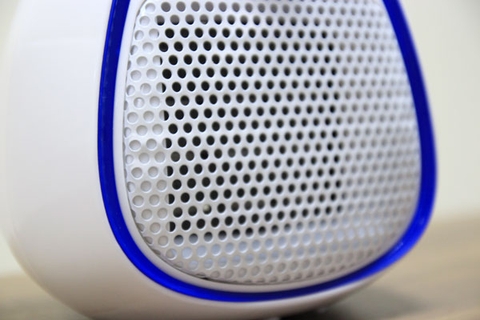 Quạt Sưởi Gốm Ceramic Mini FujiE CH-202Blue - Màu Trắng Viền Xanh Nước Biển