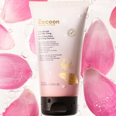Sữa Rửa Mặt Thuần Chay Sen Hậu Giang Cocoon Hau Giang Lotus Soothing Cleanser Làm Sạch Da Dịu Nhẹ, Giữ Ẩm 140ml