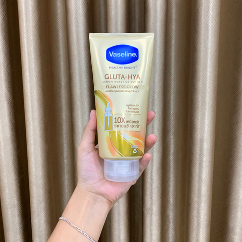 Sữa Dưỡng Thể Trắng Da Chống Nắng Vaseline Healthy Bright GLUTA-HYA 300ml