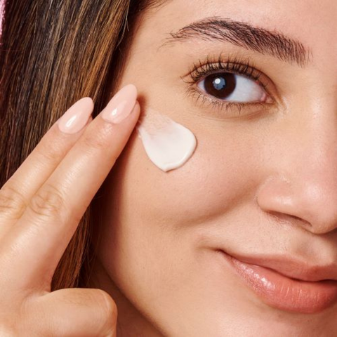 Kem lót kiềm dầu đều màu da CATRICE Primer Anti - Redness 30ml