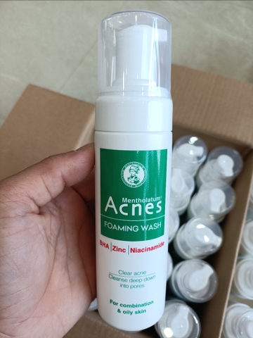 F424 - Dung dịch tạo bọt ngừa mụn ROHTO Acnes Foaming Wash 150ml