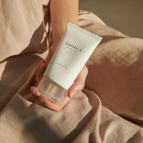 [MINI SIZE] Kem dưỡng da giảm mụn Chiết Xuất Rau Má Skin1004 Madagascar Centella Soothing Cream 30ml