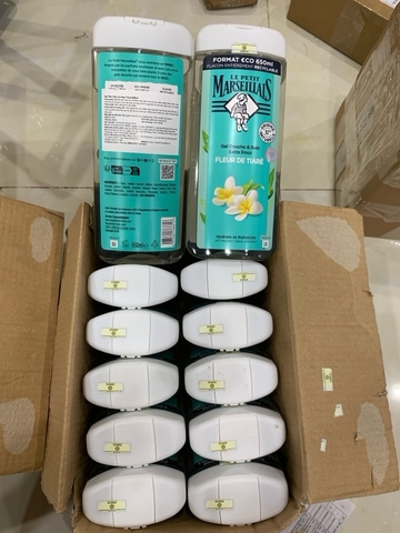 e809 - Sữa tắm 92% hữu cơ Le Petit Marseillais với hương thơm từ Pháp 250ml và 650ml(Dành cho nữ)