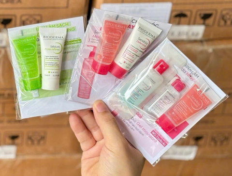 Set mẫu thử Bioderma size du lịch (gồm Gel rửa mặt 5ml và kem dưỡng 5ml)