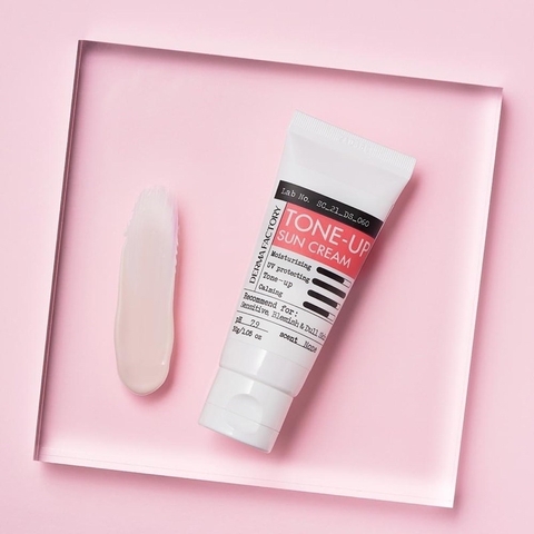 e998 - Kem chống nắng nâng tone và kiềm dầu SPF50+/PA++++ Derma Factory Tone Up Sun Cream 30g LYO