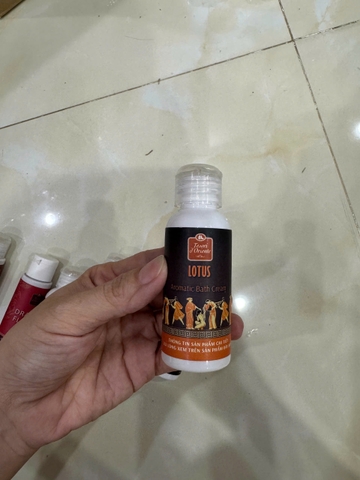 f220 - Tesori - Kem tắm mini size Tesori (Hàng test)