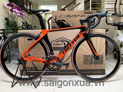 GIÁ KM SIÊU RẺ : Xe đạp đua TWITTER T10 PRO - Khung full Carbon, groupsets Retrospec 11 LÍP. Đen/Cam