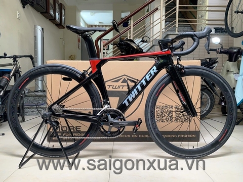 Xe đạp đua TWITTER R5 (2022) - Khung, vành full Carbon, groupsets SHIMANO 105 R7000 11 líp. Màu Đen đỏ