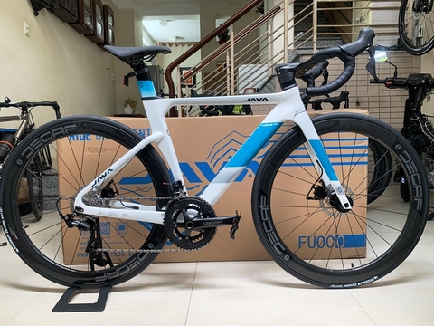 Xe đạp đua JAVA FUOCO DISC (2023) - Khung, vành full Carbon, group Shimano 105 R7000 (3 món) - 2 đĩa 11 líp . Màu Trắng