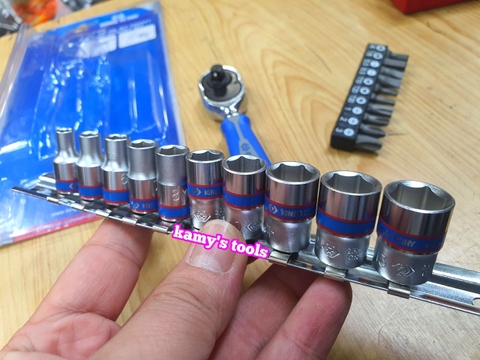 Bộ tuýp 1/4 inch Kingtony 2501MR 21 chi tiết hệ mét 6 cạnh
