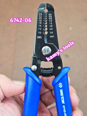 Kìm tuốt dây điện kingtony 0.5-5.5mm2 model 6741-06