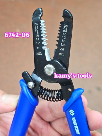 Kìm tuốt dây điện kingtony 0.5-5.5mm2 model 6741-06