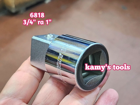 Đầu Chuyển Đầu Biến Cần Tuýp Kingtony 3/4 Ra 1, 1 Ra 3/4 model 6818 và 8816