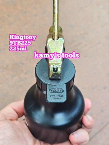 Bình châm nhớt nhựa Kingtony 225ml model 9TB225, bình xịt dầu nhớt bơm nhớt