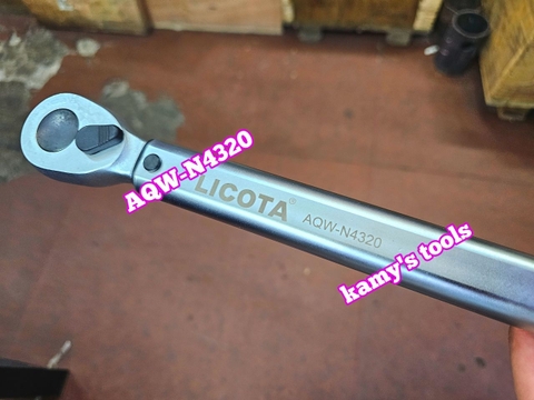 AQW-N4320V Cần siết lực chỉnh lực có đồng hồ Licota 1/2 inch 60-320Nm dài 600mm