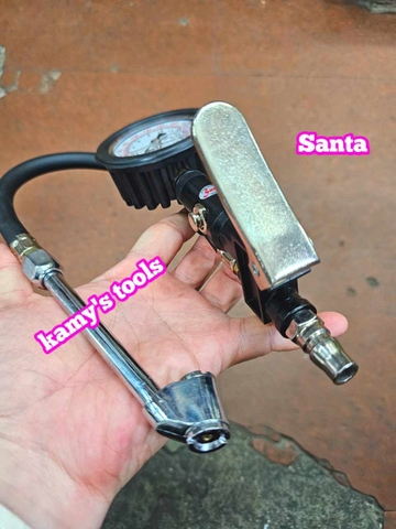 Tay bơm lốp có đồng hồ đo áp suất xe ô tô dạng thẳng Santa TBOM-T, vòi bơm lốp đầu xe máy ô tô xe tải