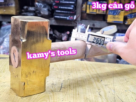 Búa đồng thau đầu vuông cán gỗ 3kg dài 380mm Kamytools KMT-562630