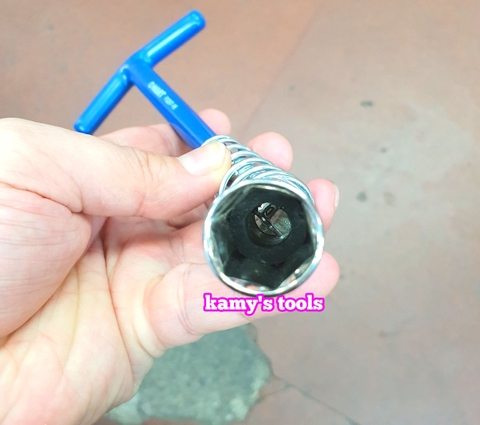 Tay mở bugi 16mm đầu bẻ C-mart model F0297-16
