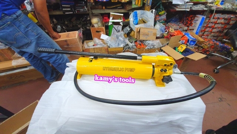 Bơm tay thủy lực TLP HHB-700a dài 715mm 2700cm3 dầu